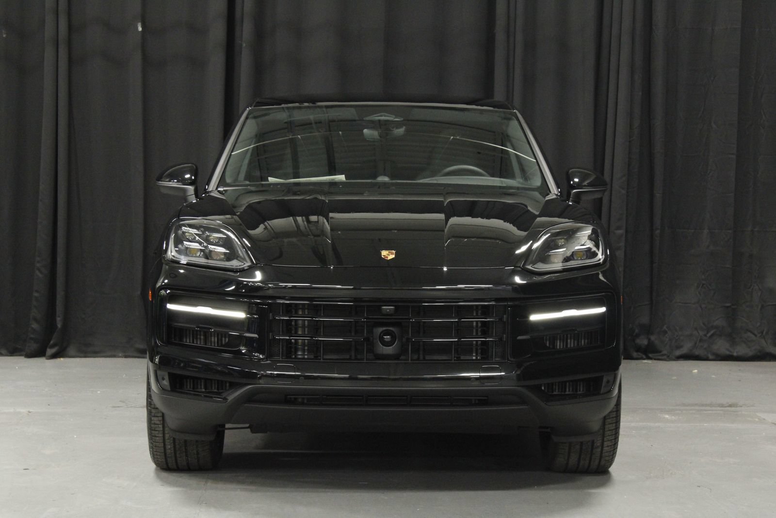 New 2026 Porsche Cayenne Coupe AWD/4WD image 8