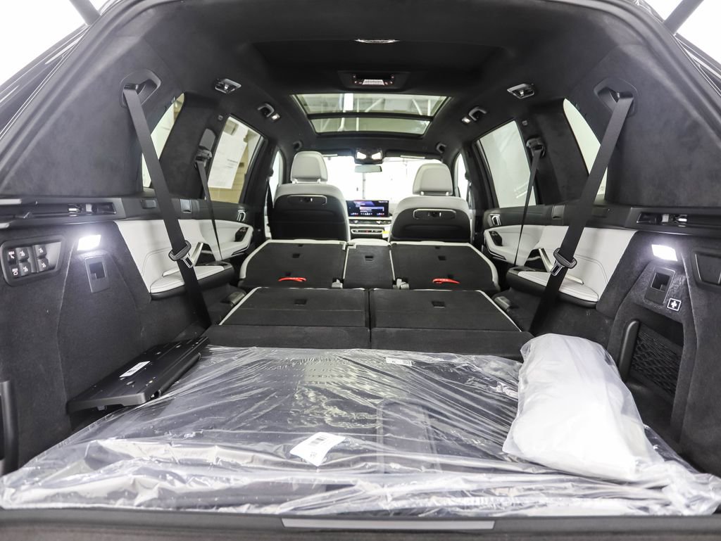 Used 2026 BMW X7 xDrive40i w/ M Sport Package image 30
