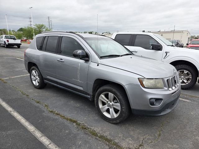 Used 2016 Jeep Compass Sport w/ Power Value Group FWD image 3
