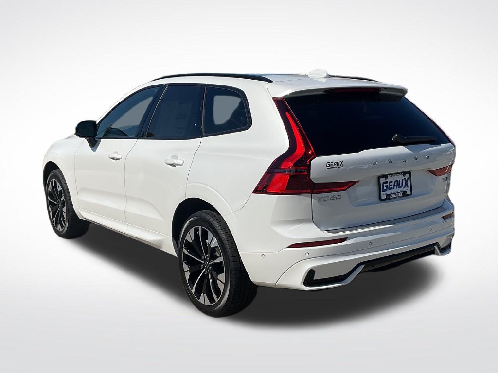 New 2027 Volvo XC60 B5 Plus AWD/4WD image 5