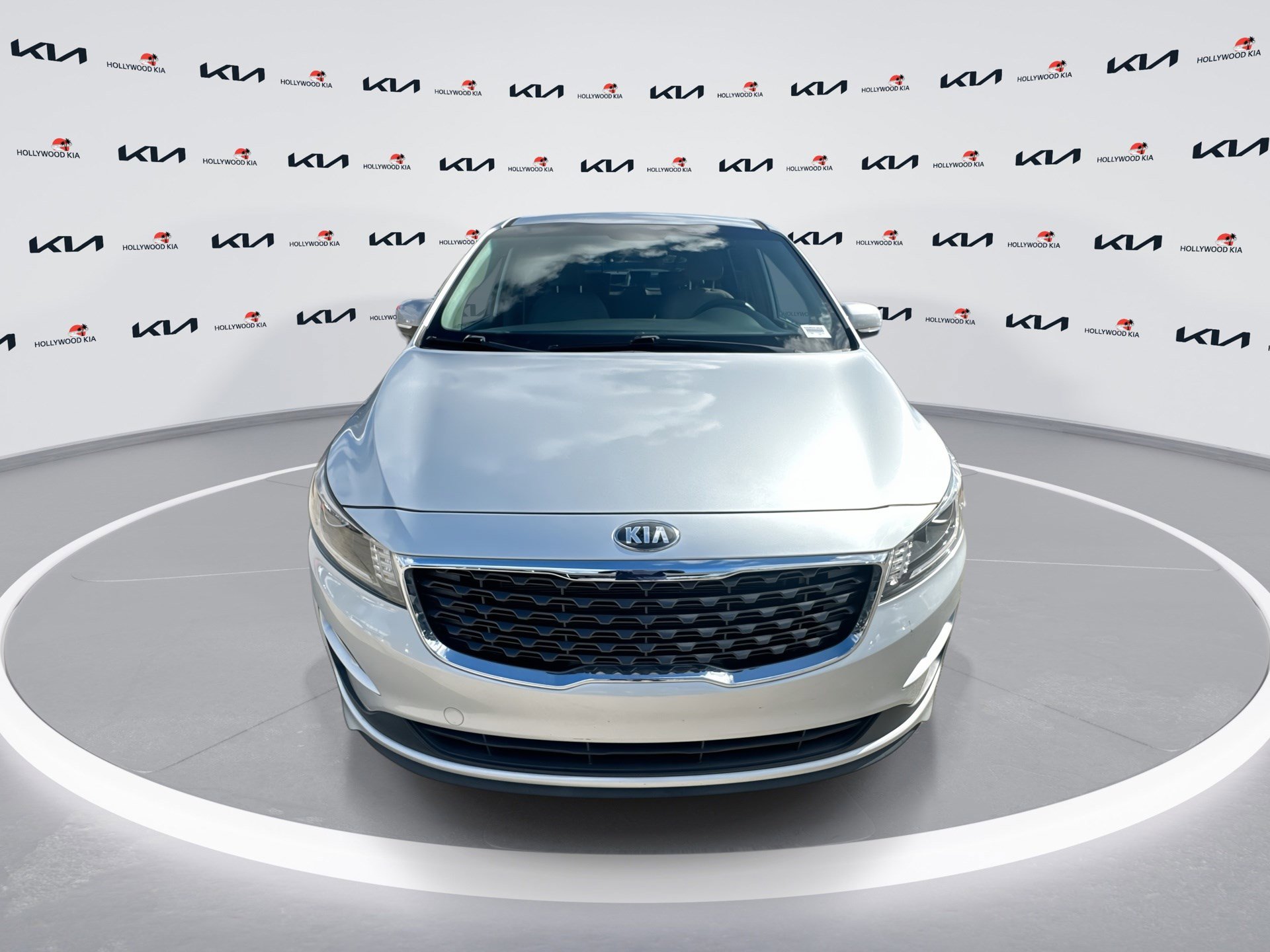 Used 2019 Kia Sedona LX image 3