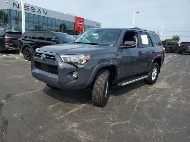 Used 2024 Toyota 4Runner SR5 Premium w/ Moonroof Package AWD/4WD image 2