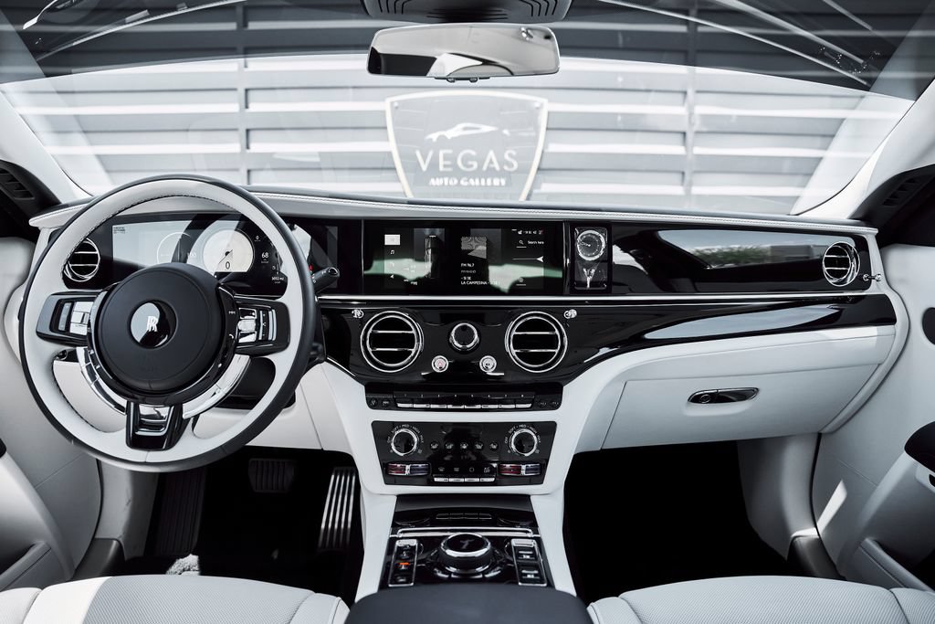 Used 2026 Rolls-Royce Ghost RWD image 55
