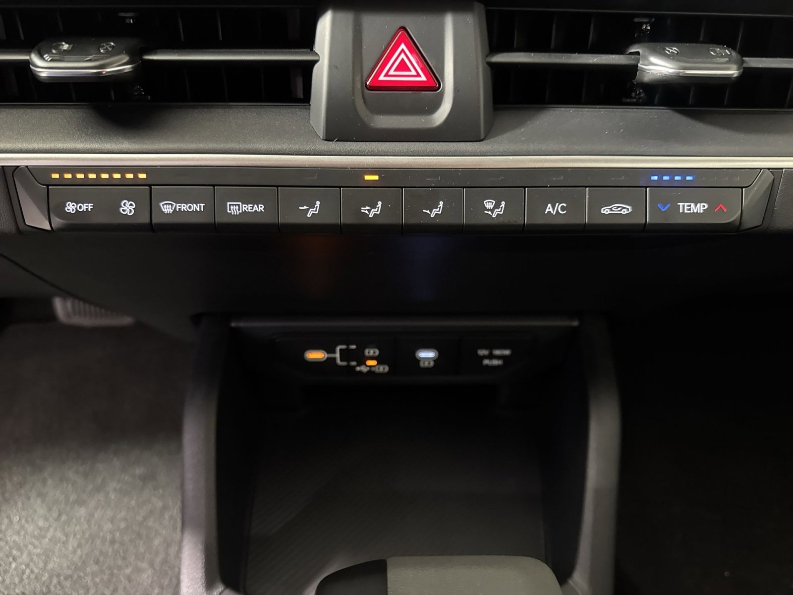 New 2025 Kia K4 LXS image 21