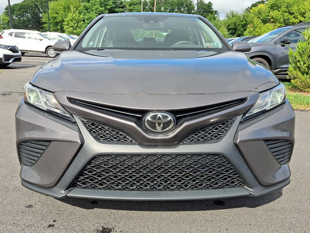 Used 2020 Toyota Camry SE w/ Cold Weather Package AWD/4WD image 2