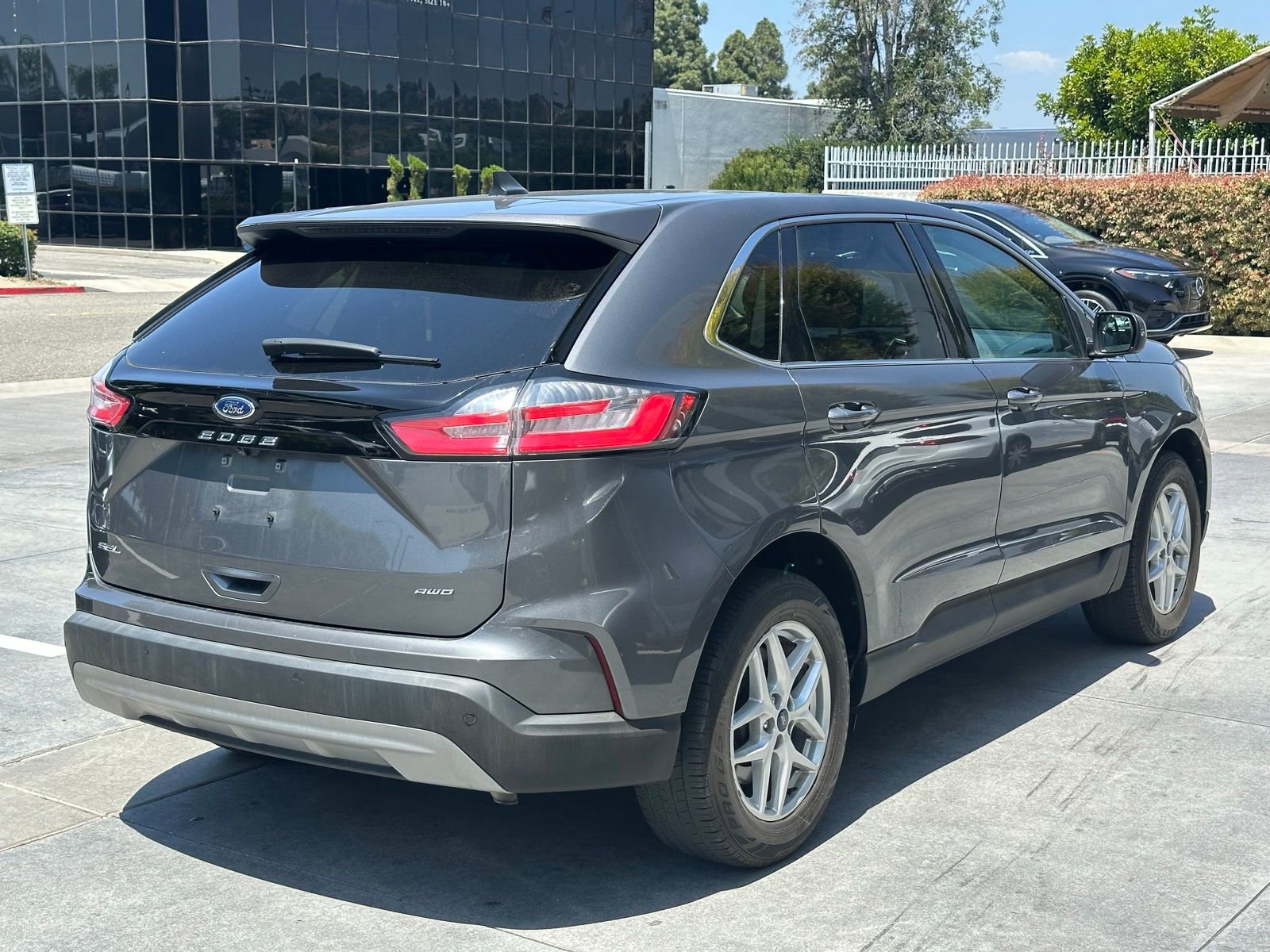 Used 2022 Ford Edge SEL AWD/4WD image 7