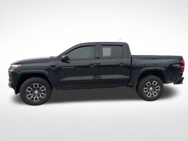 Used 2024 Chevrolet Colorado Z71 w/ Z71 Convenience Package 2 image 2