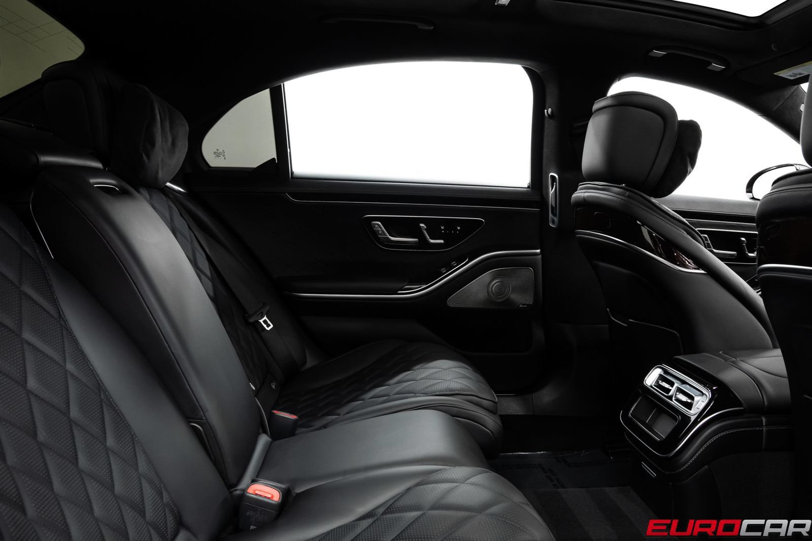 Used 2024 Mercedes-Benz S 580e 4MATIC Sedan image 35