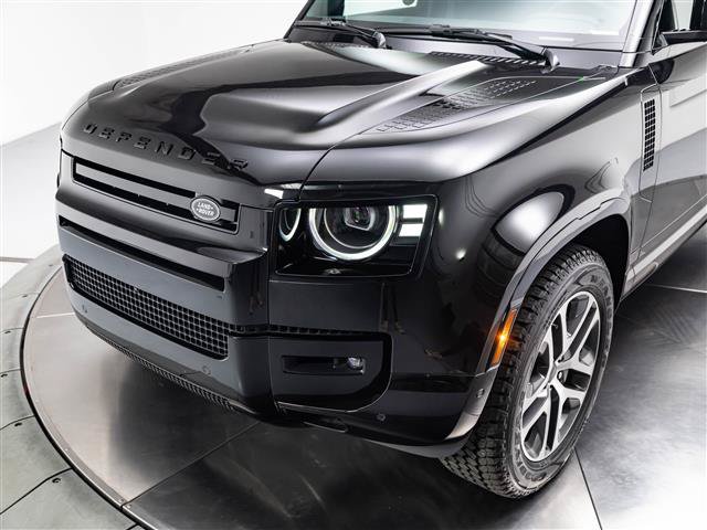 New 2026 Land Rover Defender 110 X-Dynamic SE AWD/4WD image 9