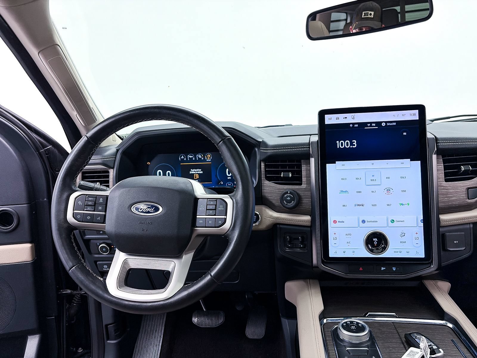 Used 2023 Ford Expedition Limited AWD/4WD image 8