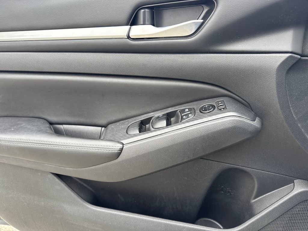 Used 2022 Nissan Altima 2.5 SV image 17