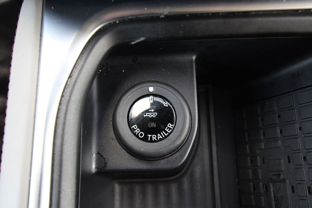 Used 2025 Ford Expedition Active AWD/4WD image 41