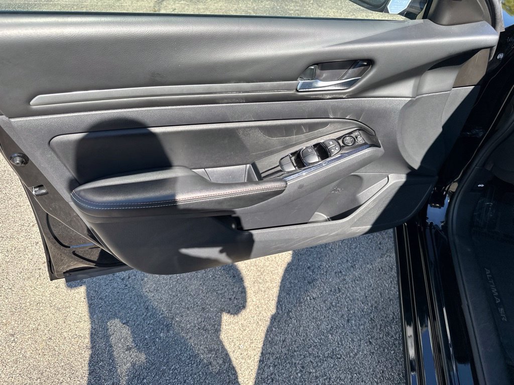 Used 2024 Nissan Altima 2.5 SR w/ SR Premium Package FWD image 22