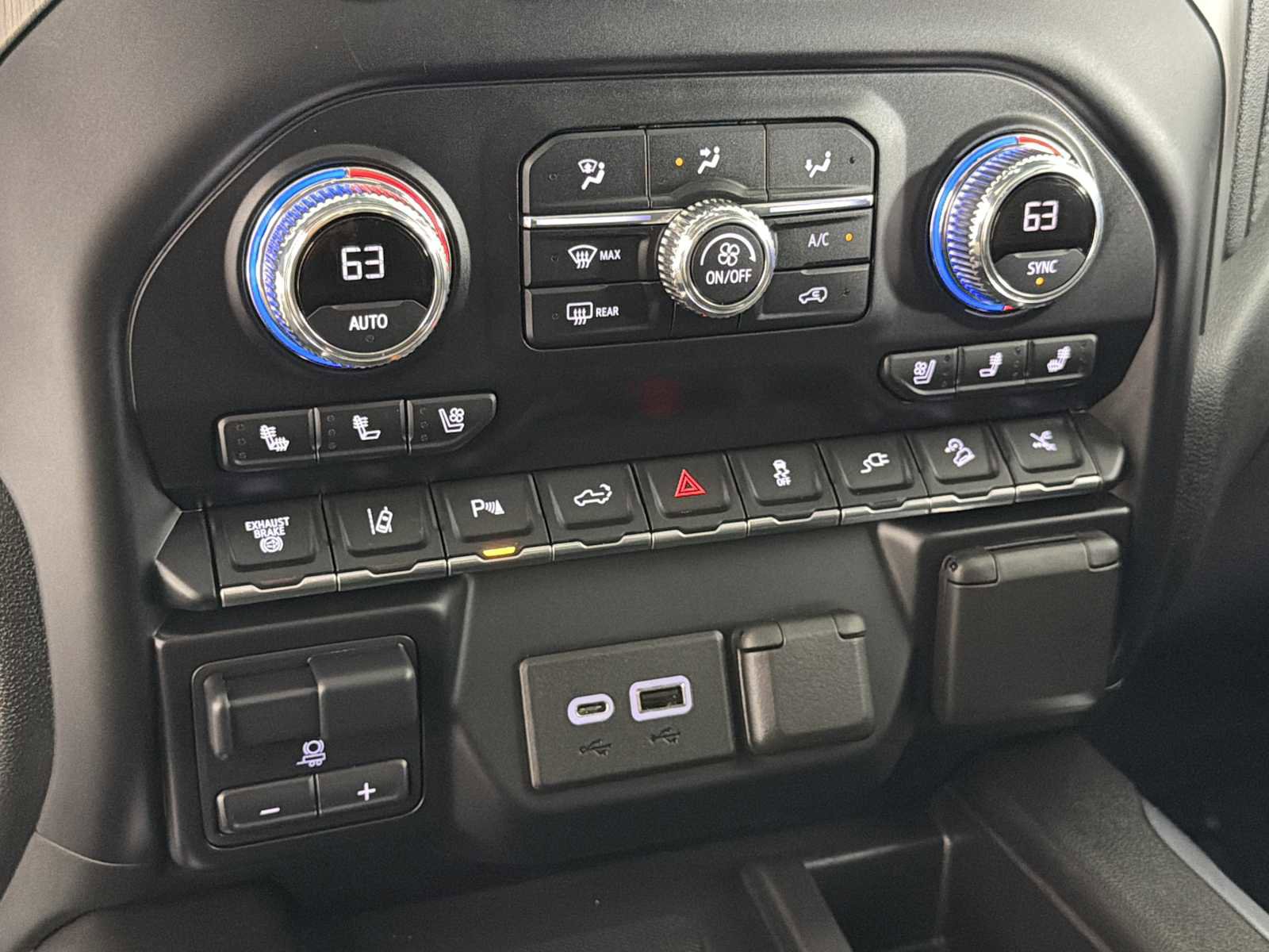Used 2021 GMC Sierra 2500 Denali w/ Denali Ultimate Package image 32