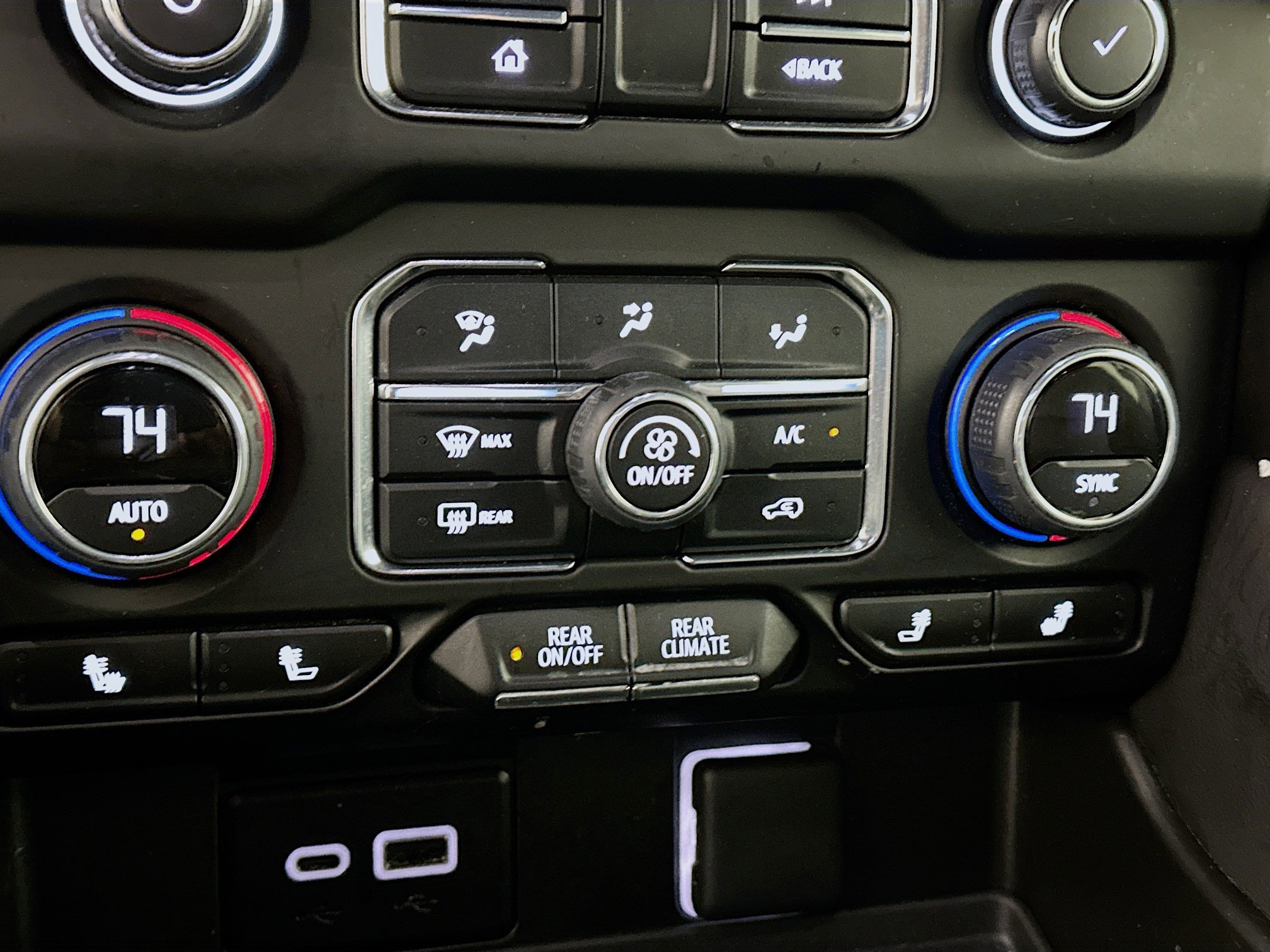 Used 2024 Chevrolet Tahoe LT image 22