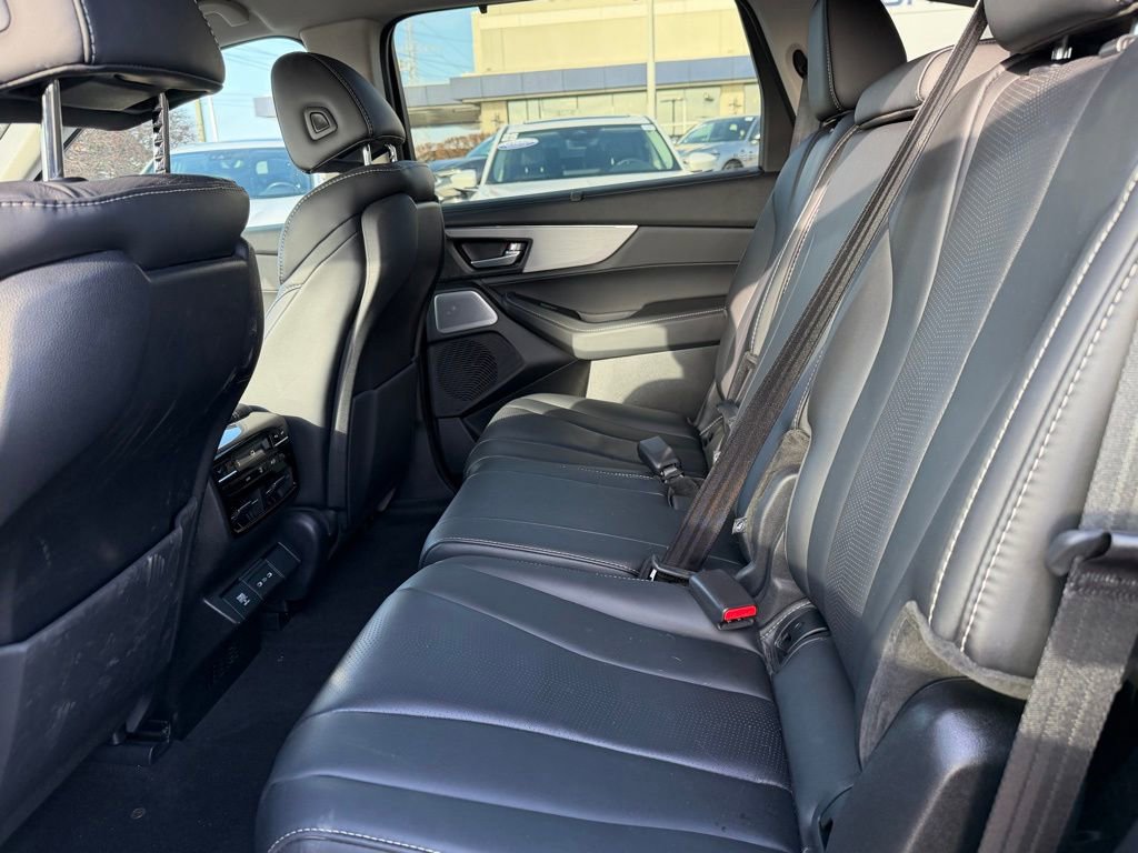 Certified 2025 Acura MDX w/ Technology Package image 12