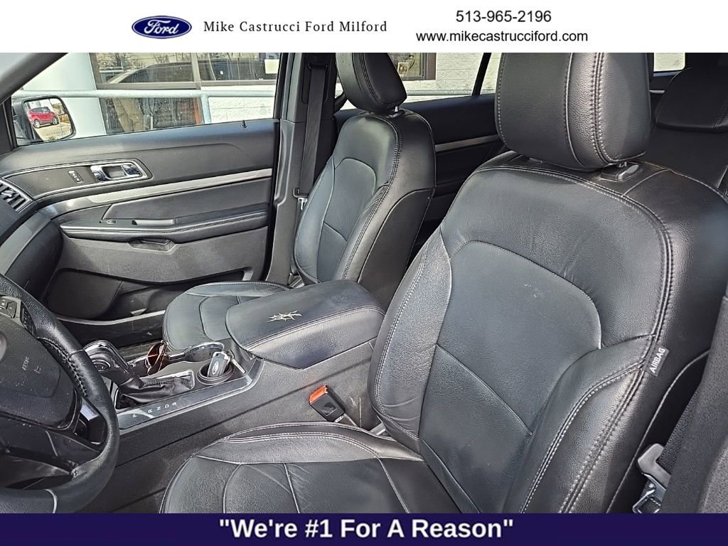 Used 2018 Ford Explorer XLT w/ Equipment Group 202A image 10