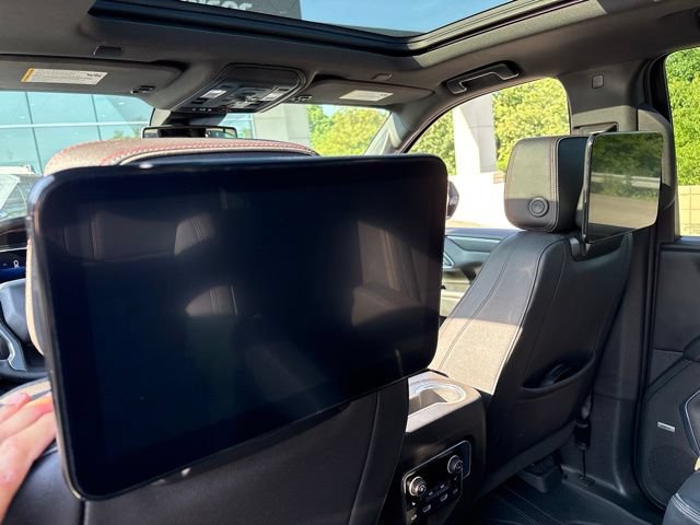 Used 2023 Chevrolet Tahoe RST w/ Luxury Package AWD/4WD image 13