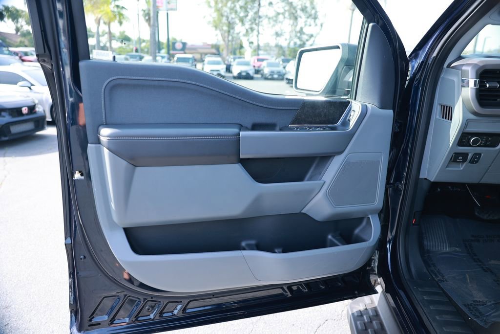 Used 2025 Ford F150 Lightning XLT w/ Max Trailer Tow Package image 18