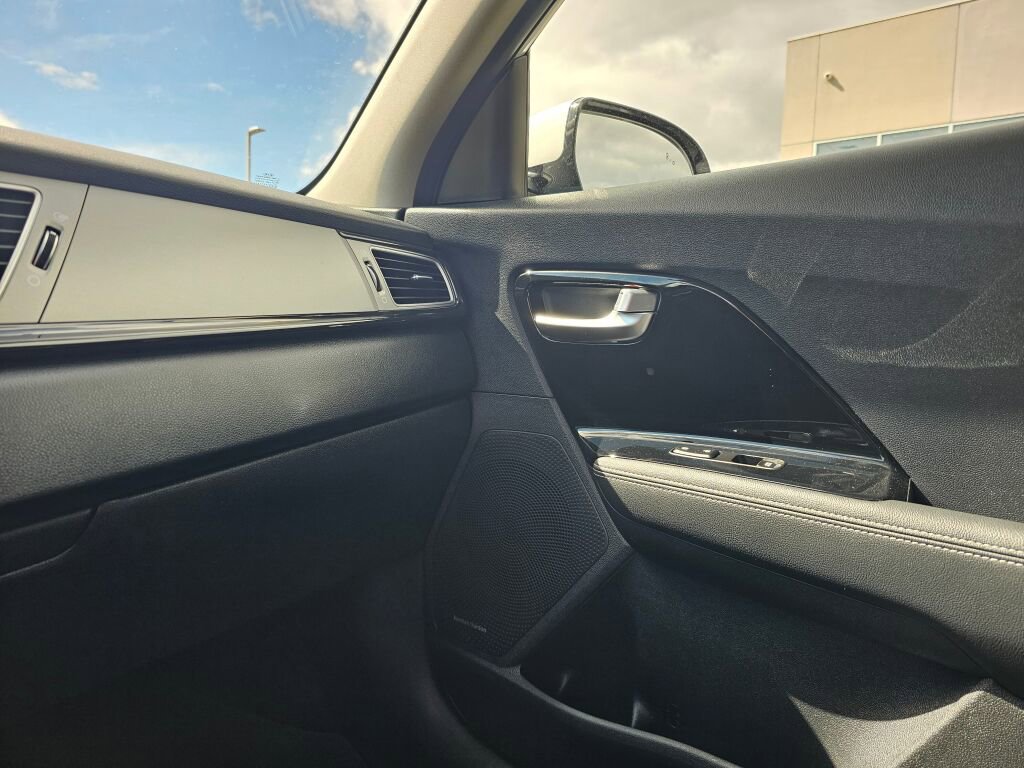 Used 2019 Kia Niro S Touring image 25