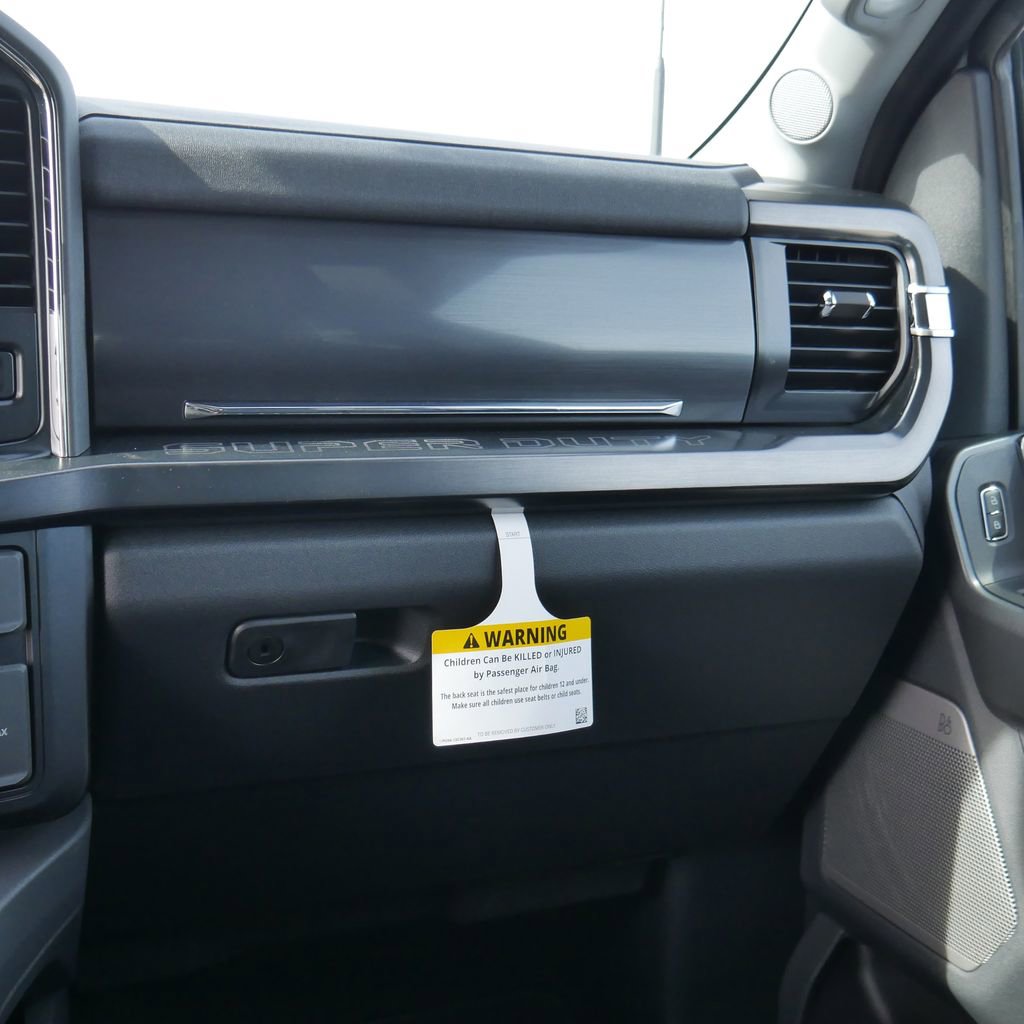 New 2026 Ford F250 Lariat w/ Black Appearance Package image 40