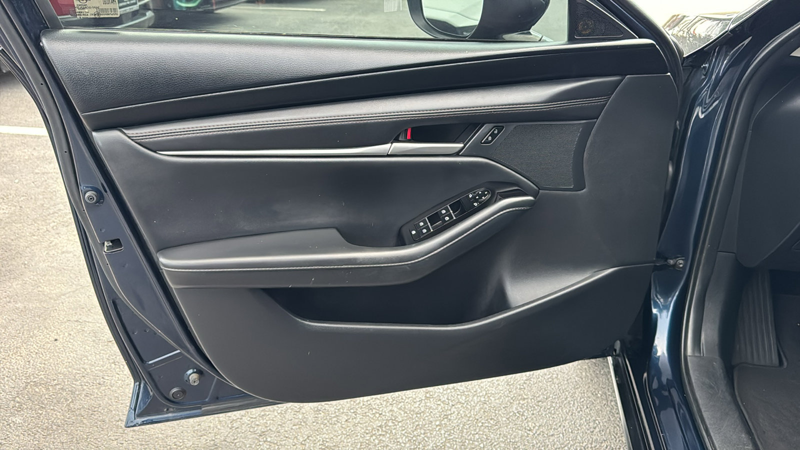 Certified 2025 MAZDA MAZDA3 s image 11