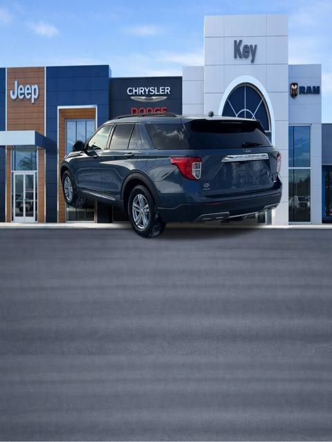 Used 2020 Ford Explorer XLT w/ Equipment Group 202A image 5