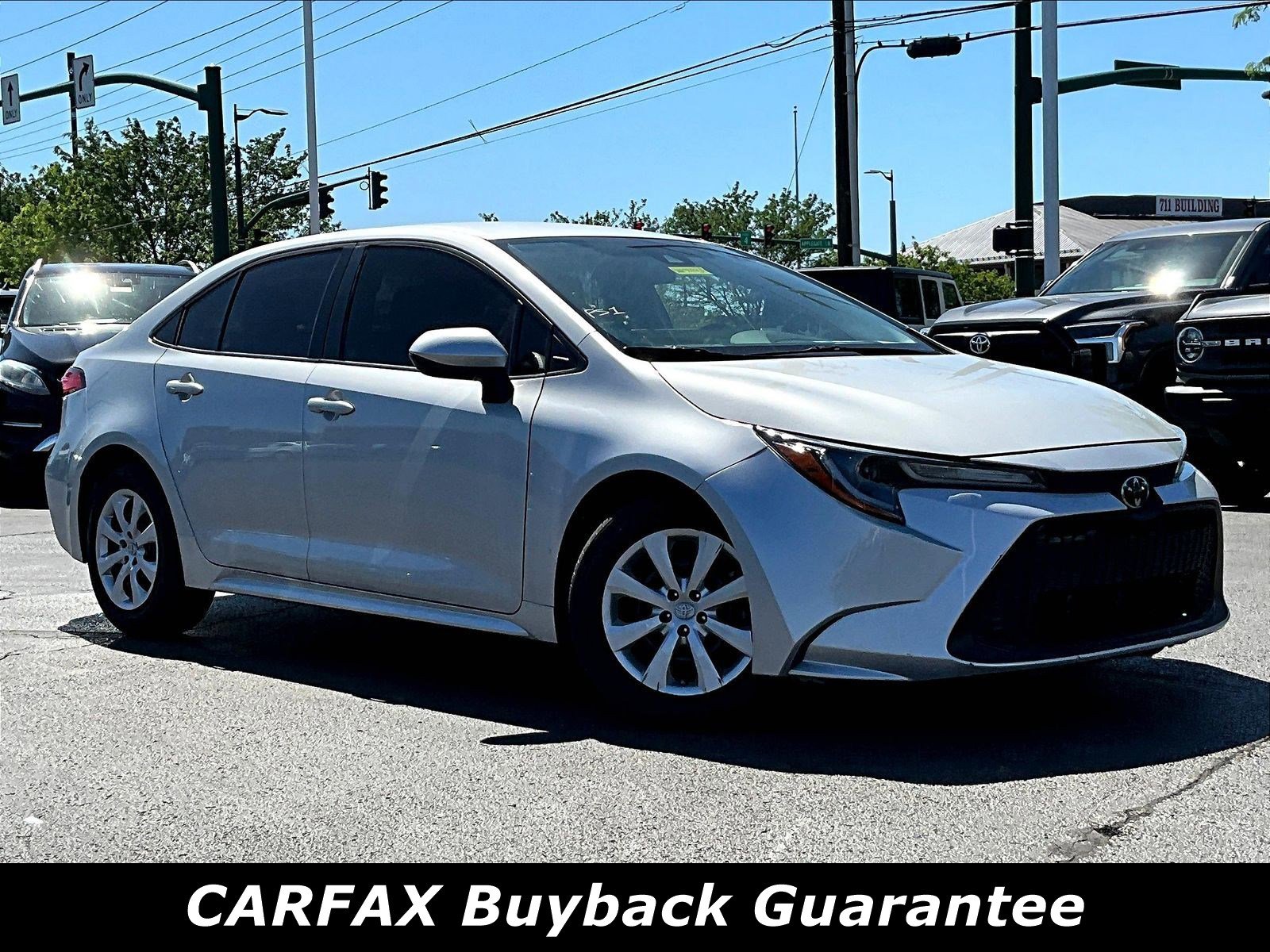 Used 2022 Toyota Corolla LE FWD image 3