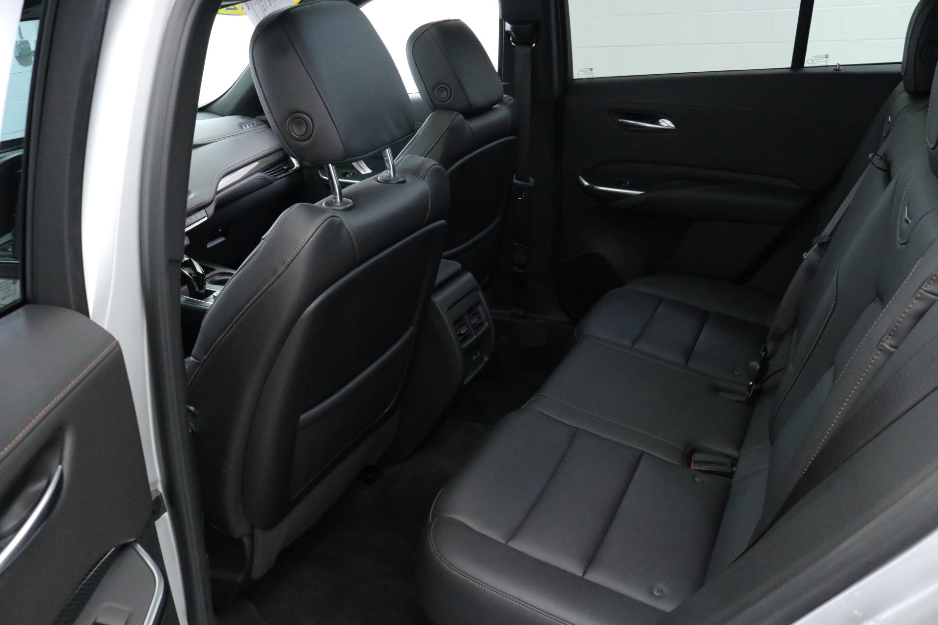 Used 2022 Cadillac XT4 Sport w/ Cold Weather Package image 27