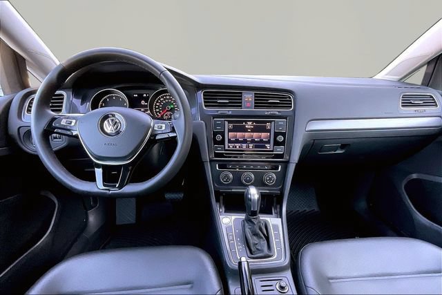 Used 2020 Volkswagen Golf 4-Door FWD image 7