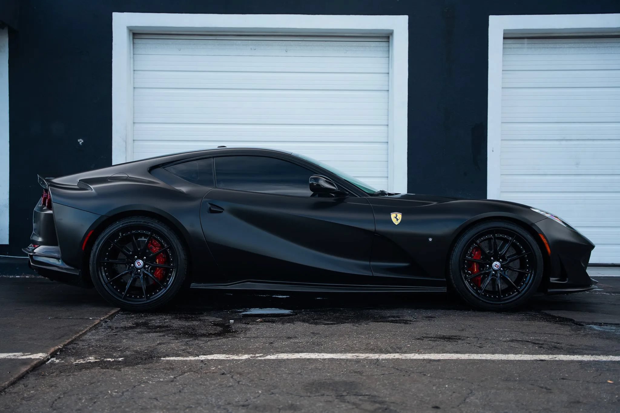 Used 2019 Ferrari 812 Superfast RWD image 10