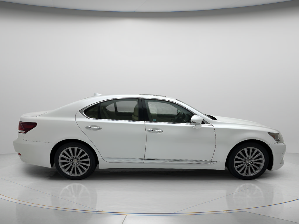 Used 2014 Lexus LS 460 AWD w/ Comfort Package image 4