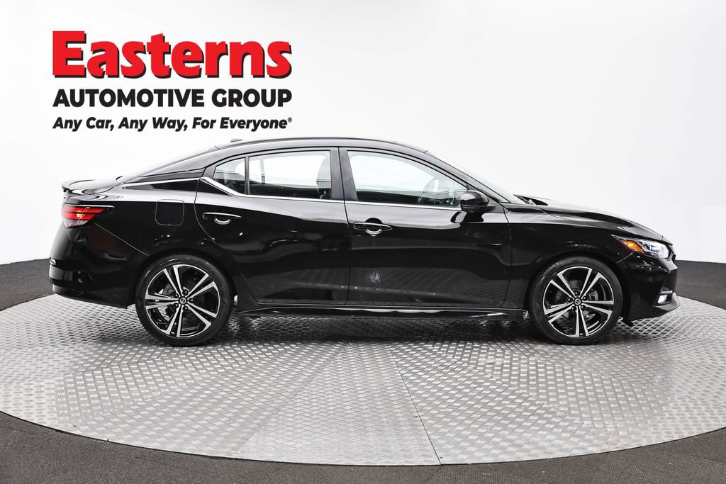 Used 2023 Nissan Sentra SR w/ SR Premium Package FWD image 4