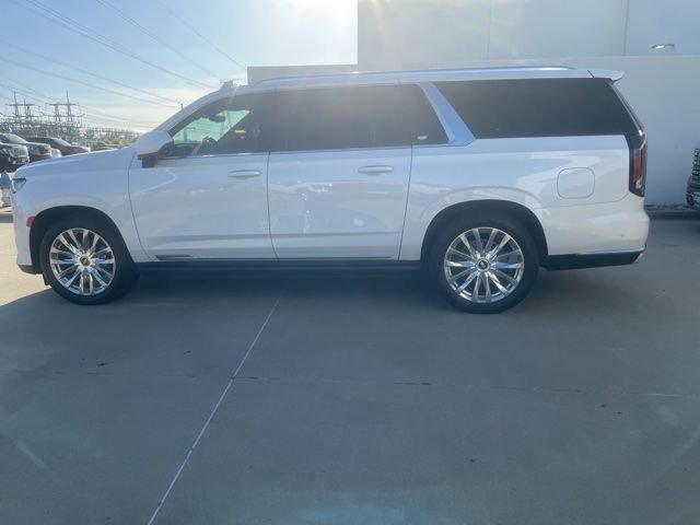 Used 2024 Cadillac Escalade ESV Premium Luxury w/ Performance Package image 7