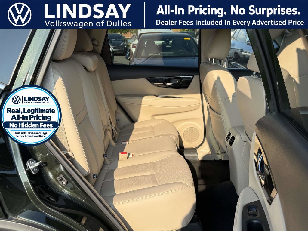 Used 2020 Nissan Rogue SL AWD/4WD image 13