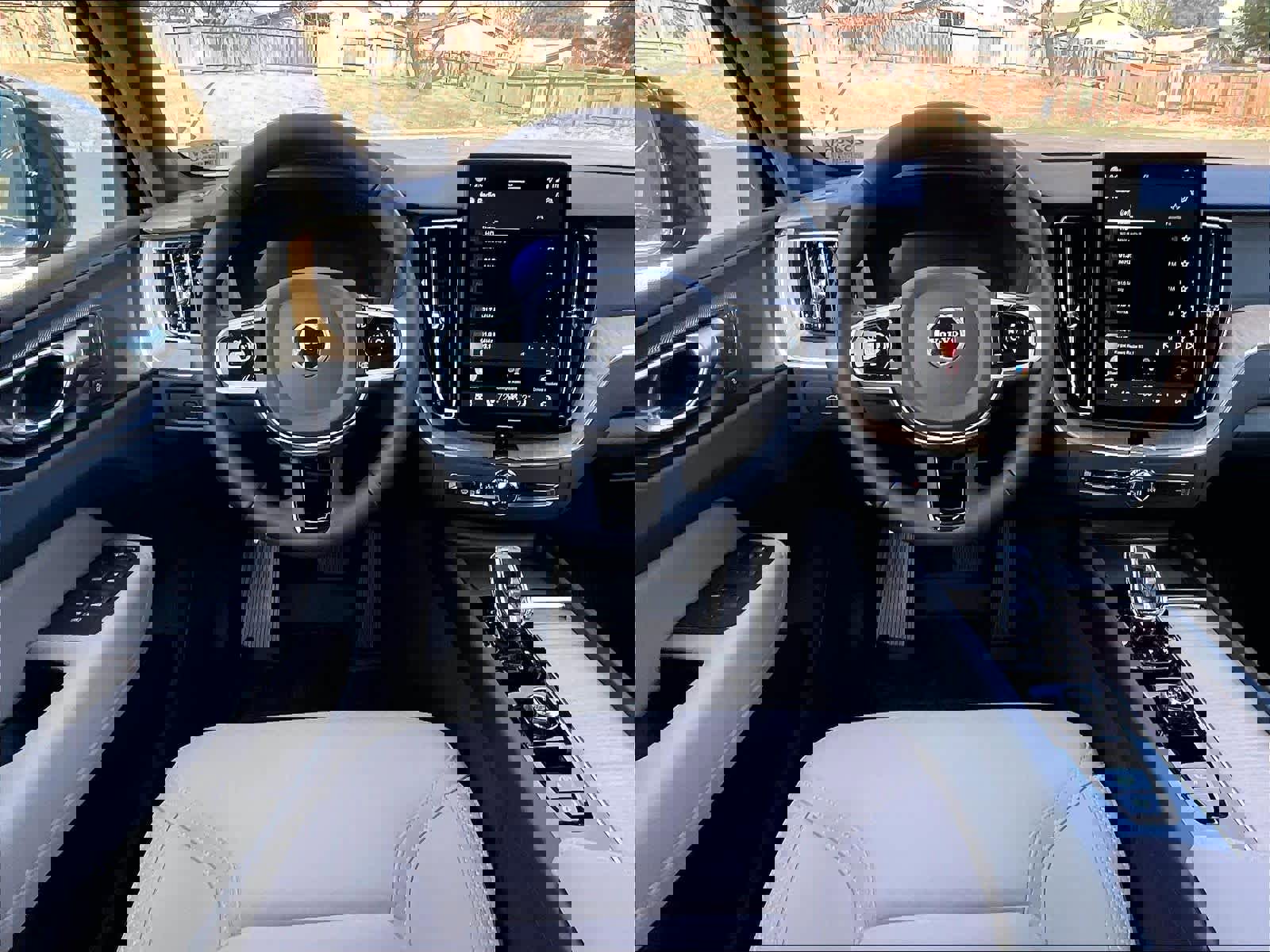 New 2026 Volvo XC60 B5 Plus w/ Protection Package Premier image 15