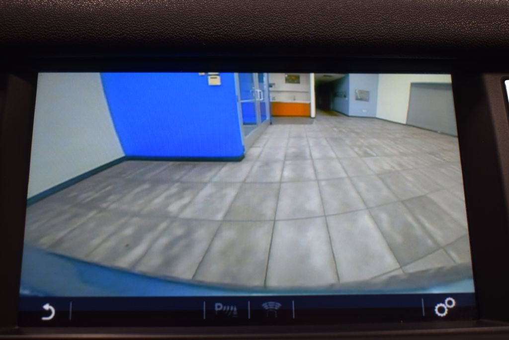 Used 2018 Land Rover Discovery Sport HSE image 23