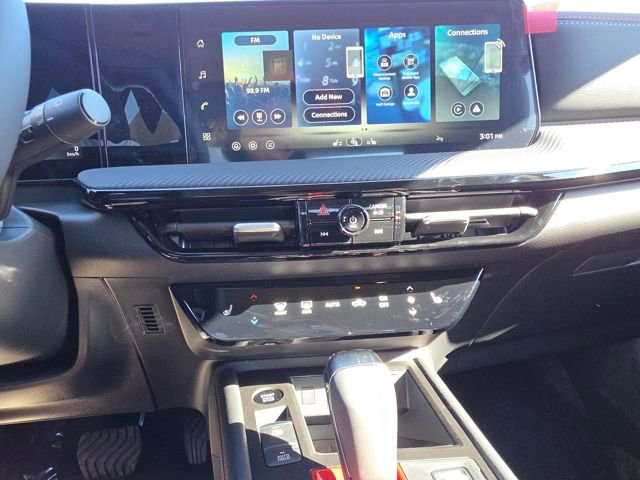 New 2026 Nissan Kicks SR w/ Cold Weather Package image 13