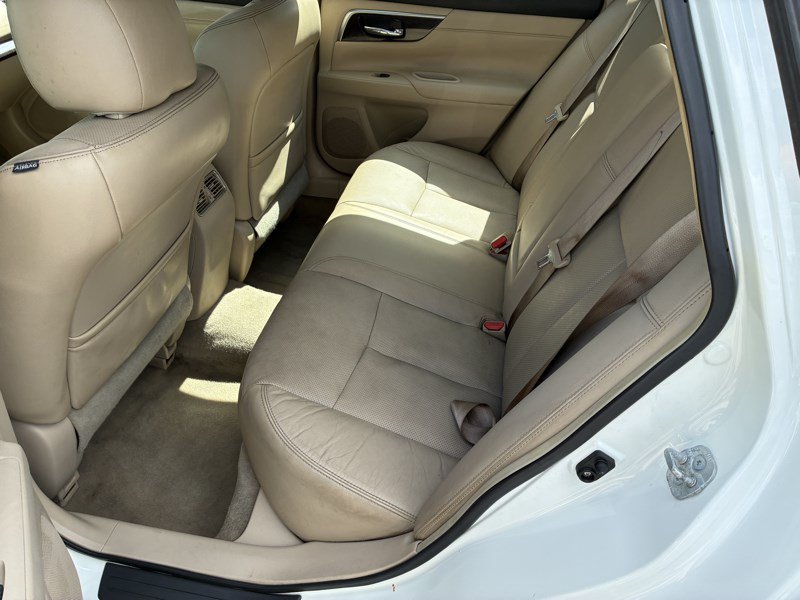 Used 2013 Nissan Altima 2.5 SL w/ Technology Pkg FWD image 17