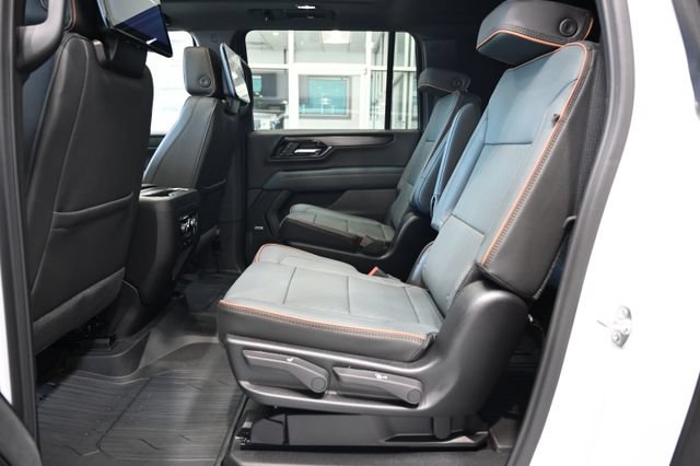 New 2026 GMC Yukon XL AT4 w/ AT4 Premium Plus Package AWD/4WD image 13
