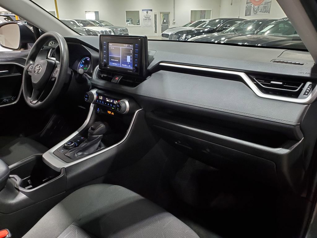 Used 2022 Toyota RAV4 XLE w/ Convenience Package AWD/4WD image 14