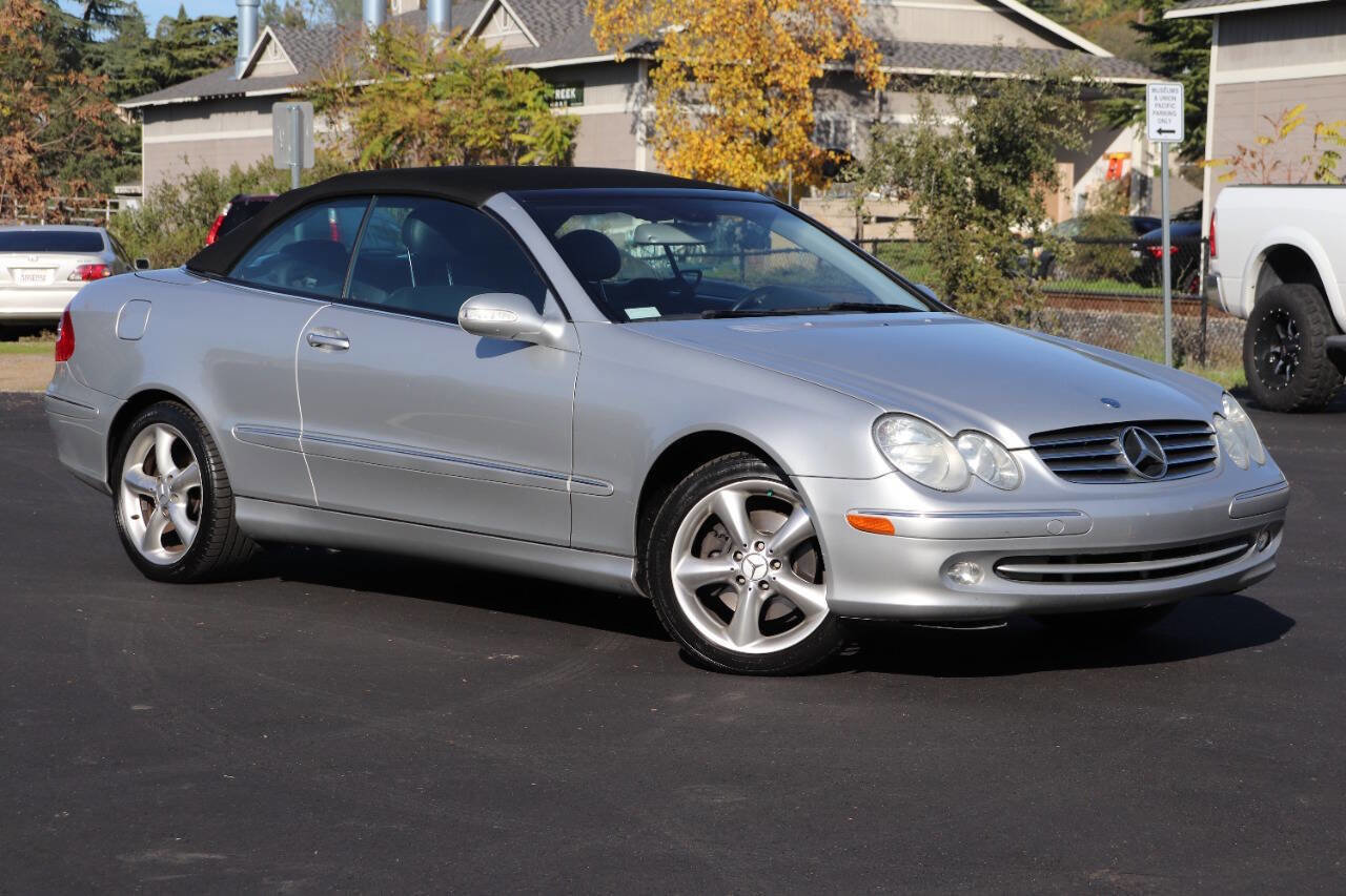 Used 2005 Mercedes-Benz CLK 320 Cabriolet image 10
