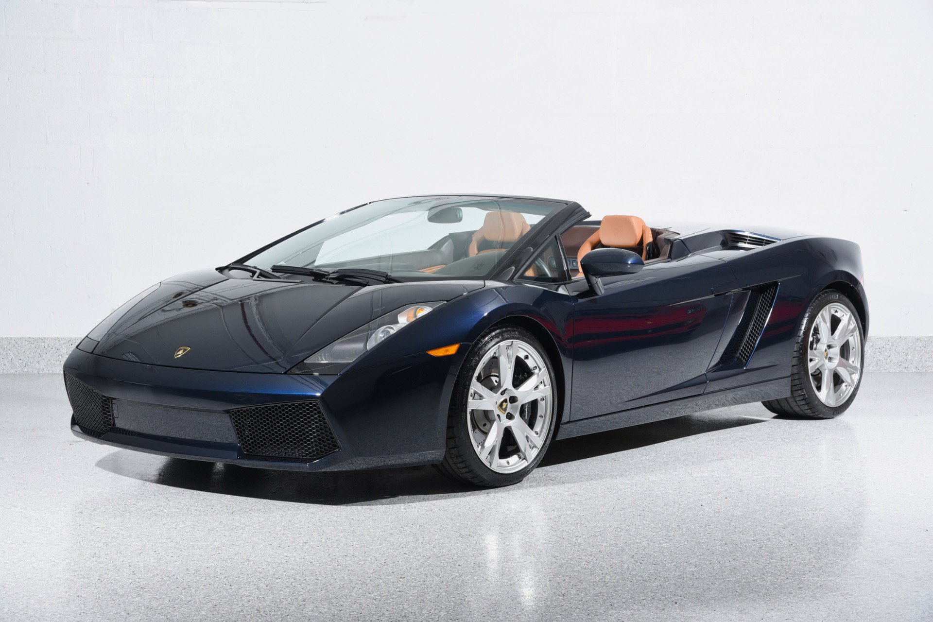 Used 2008 Lamborghini Gallardo Spyder AWD/4WD image 2
