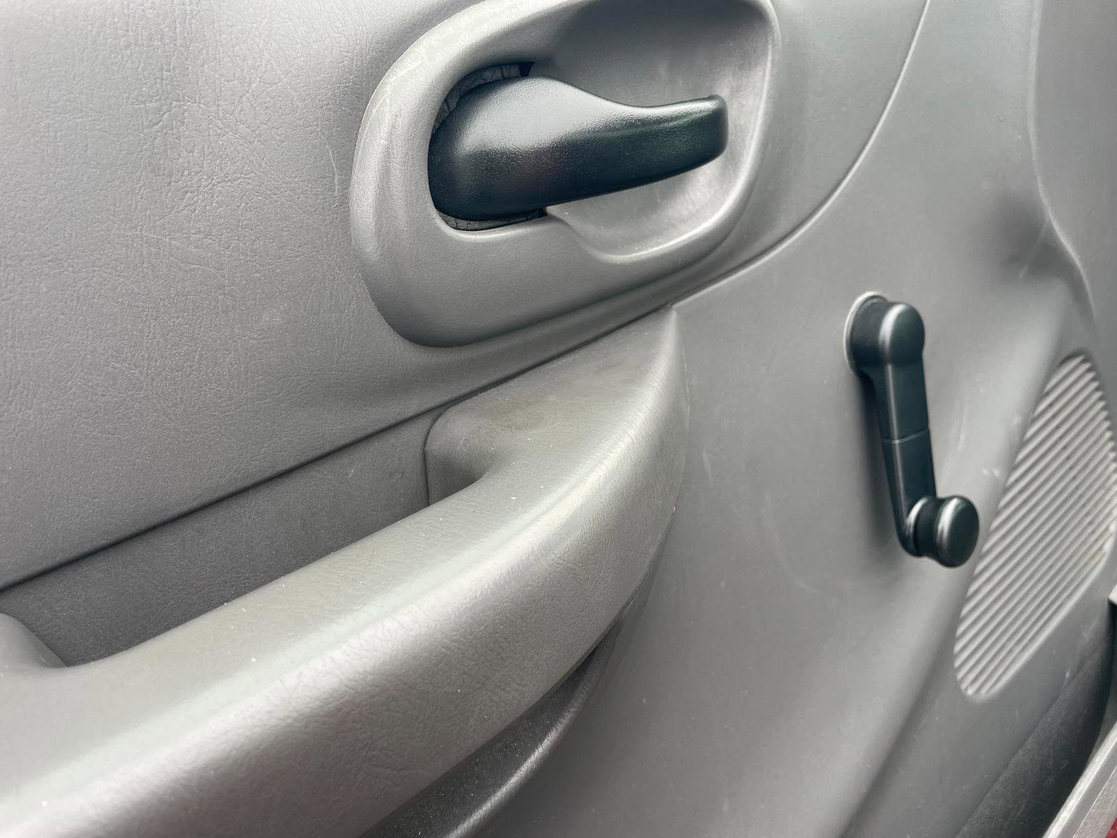 Used 2004 Ford F150 XLT image 11