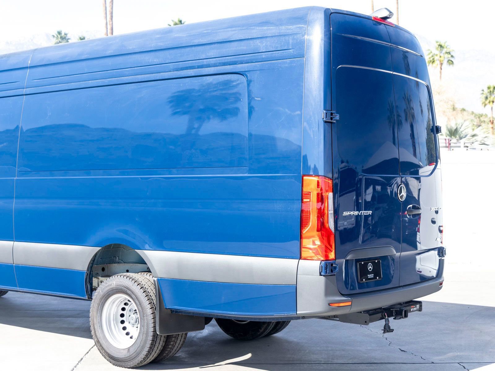 Used 2024 Mercedes-Benz Sprinter 3500 w/ Acoustic Package image 8