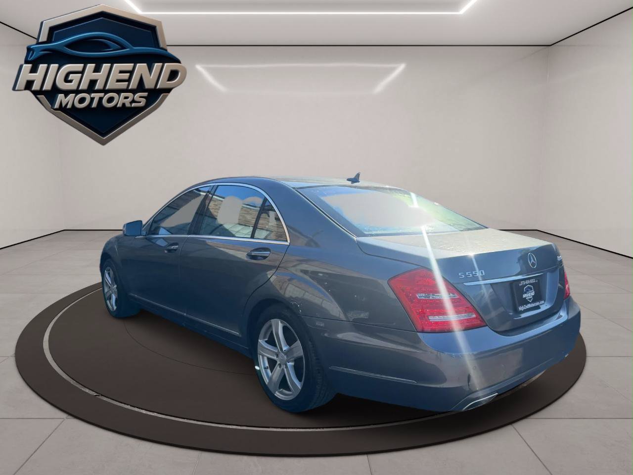 Used 2010 Mercedes-Benz S 550 4MATIC image 3