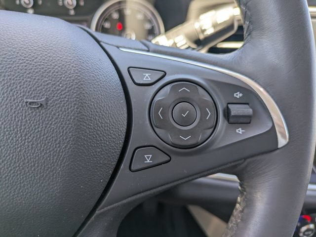 Used 2020 Buick Enclave Essence w/ Sound and Sites Package FWD image 24