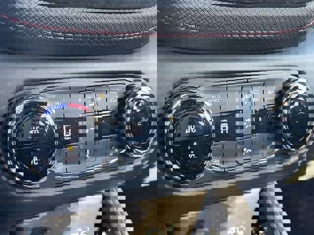 Used 2023 Chevrolet TrailBlazer RS w/ Convenience Package image 19