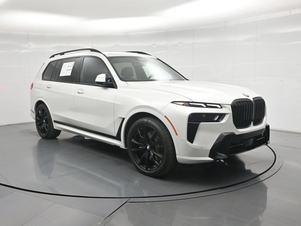 Used 2025 BMW X7 xDrive40i w/ M Sport Package AWD/4WD image 49