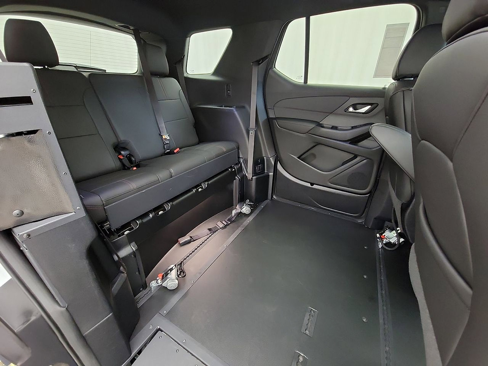 Used 2023 Chevrolet Traverse RS image 20